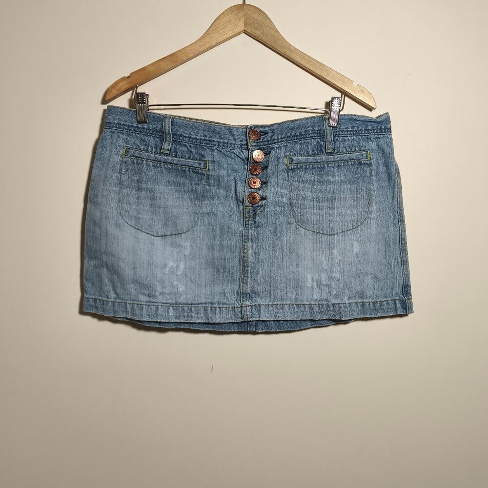 y2k Old Navy Ultra Low Rise Jean Button Closure Mini Skirt sz 16 Light Wash